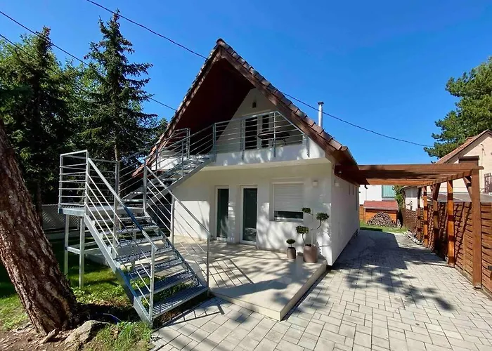 Felix House Case de vacanță *