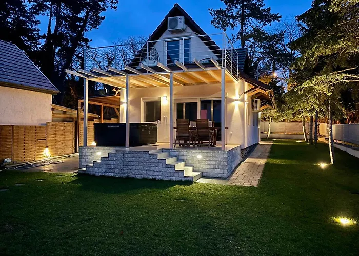 Felix House Case de vacanță Siófok